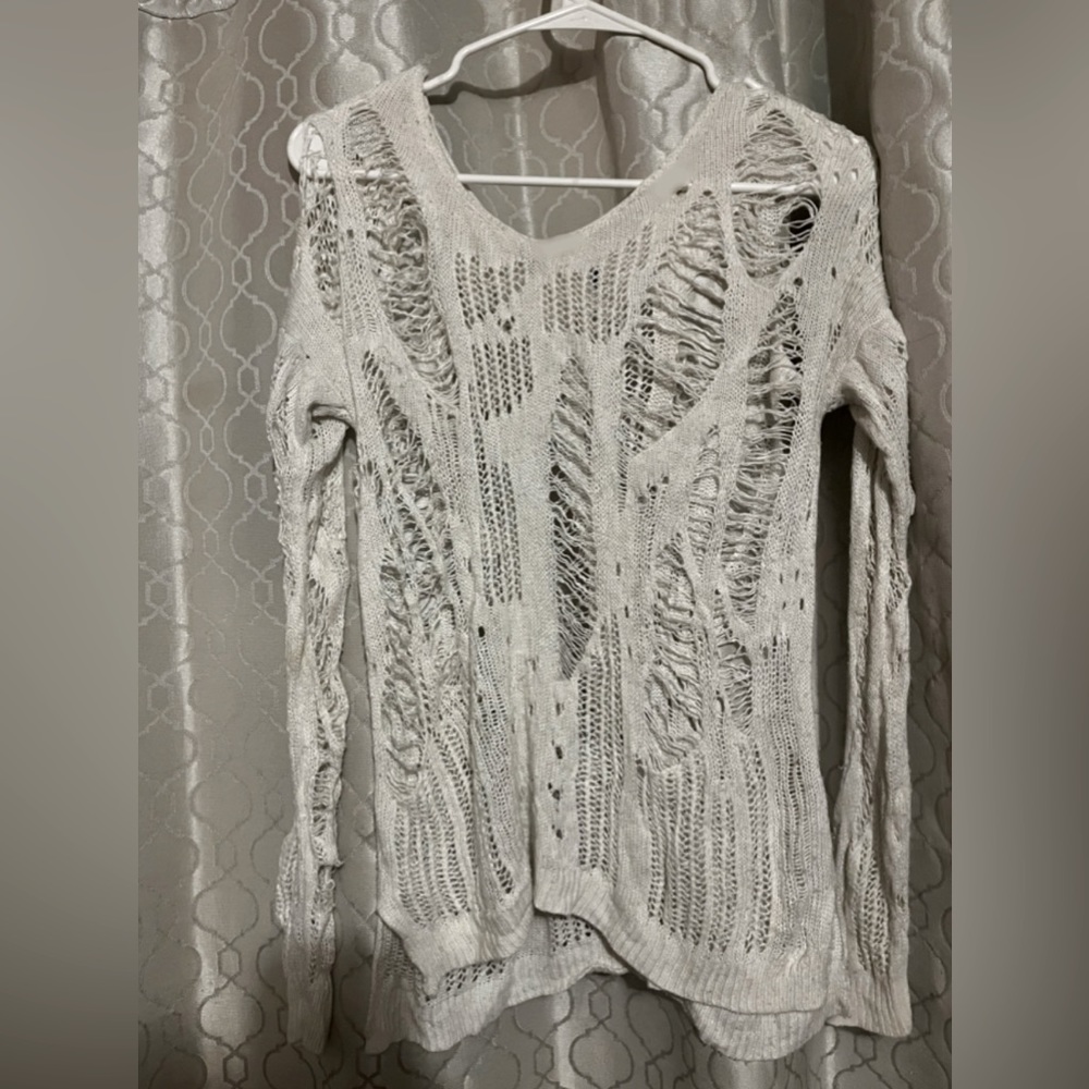Shredded type top, white